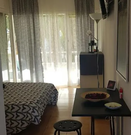 Apartment Sunrise Studio, Garden View & Wifi Free *